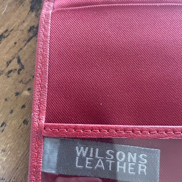 Genuine Wilson’s leather passport carrier. - Picture 3 of 4